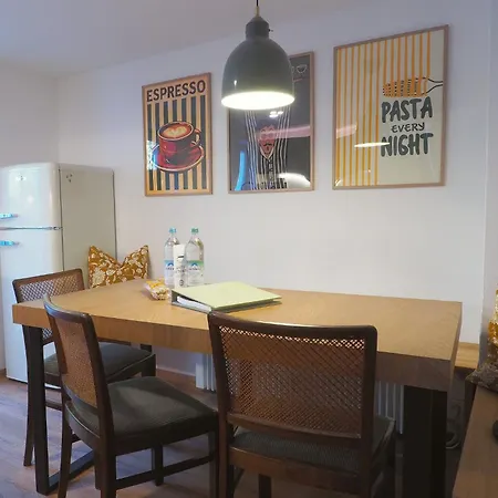 Burgvier Familienwohnung In Der Burg *